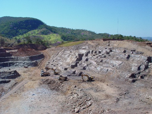 mine d'or  ciel ouvert au Brsil